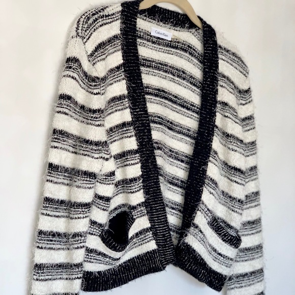 CALVIN KLEIN Cropped Shaw Black & White Med. NEW - Picture 6 of 6